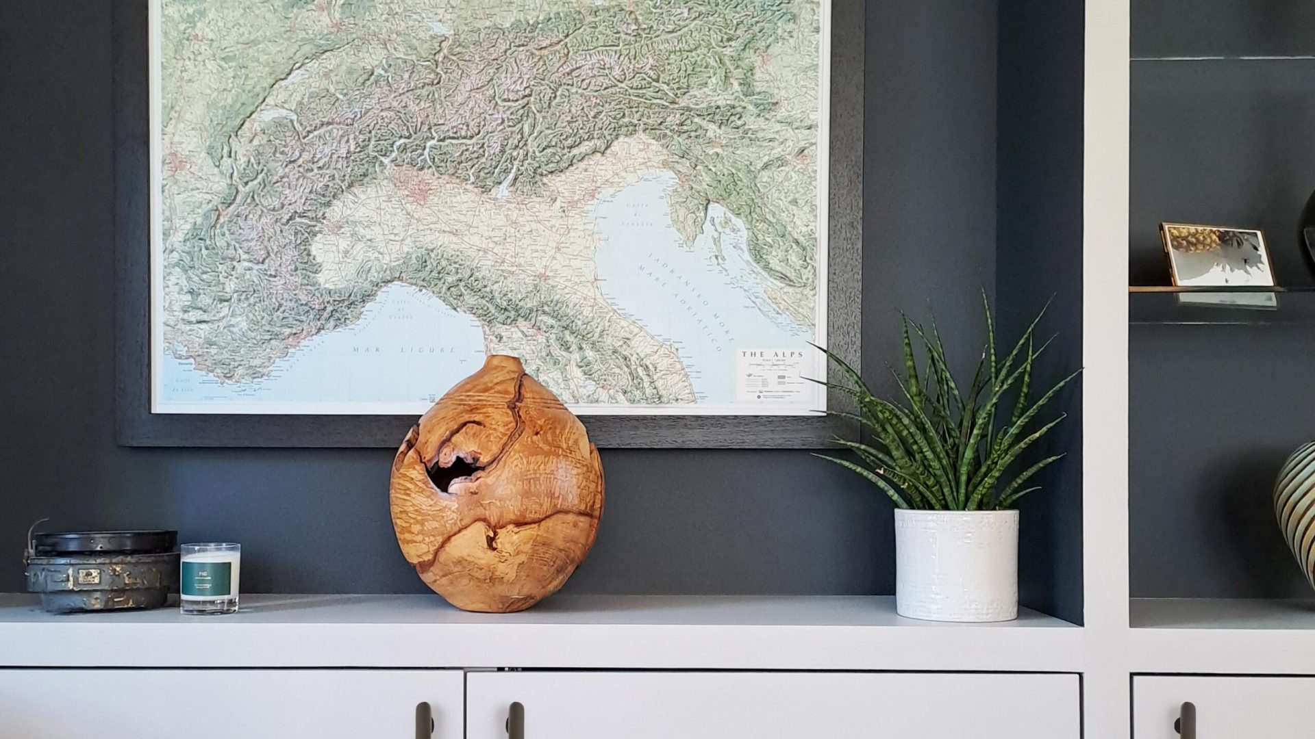 Andover-barn-cabinet-close-up