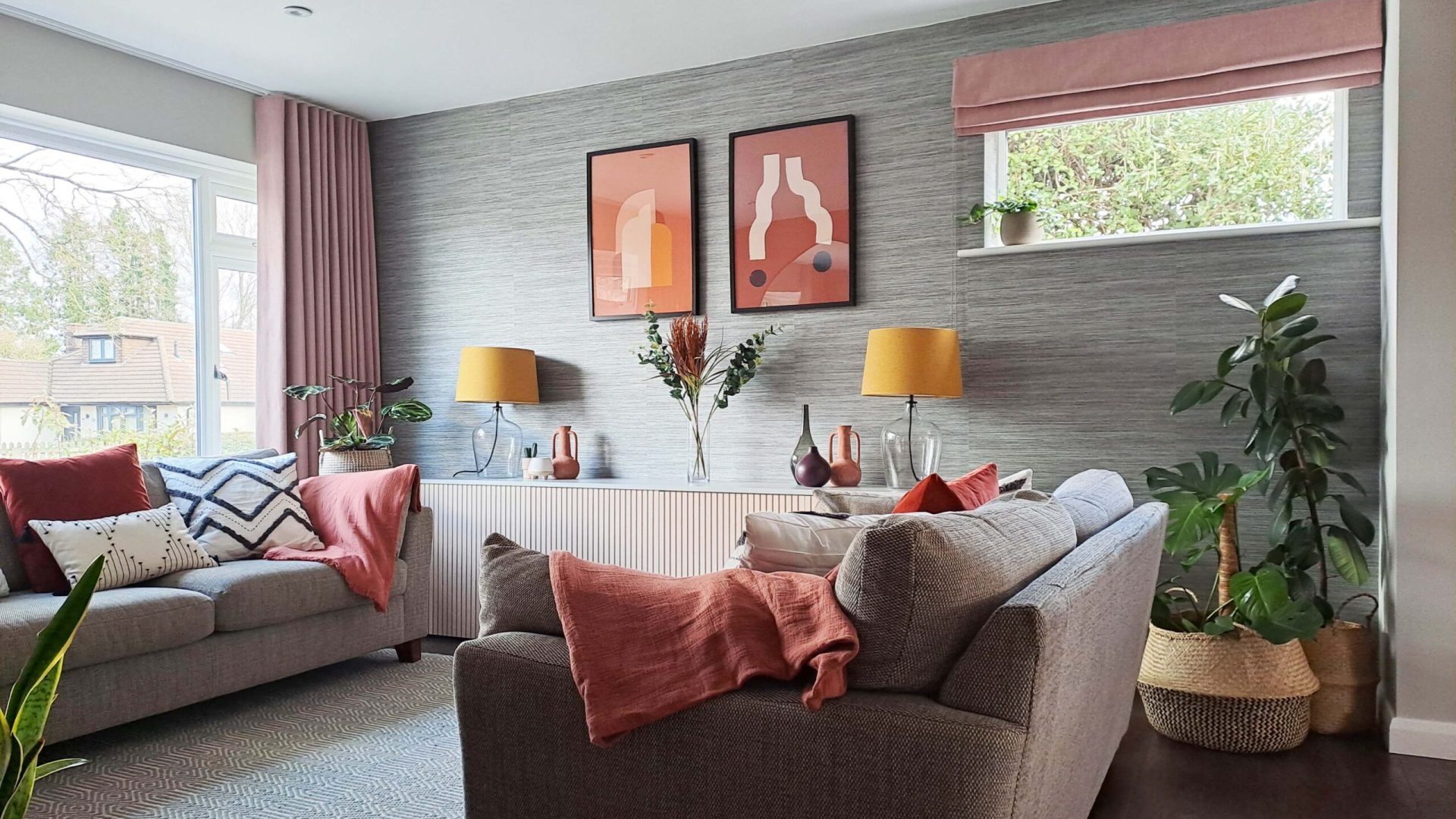 Basingstoke snug lounge 1