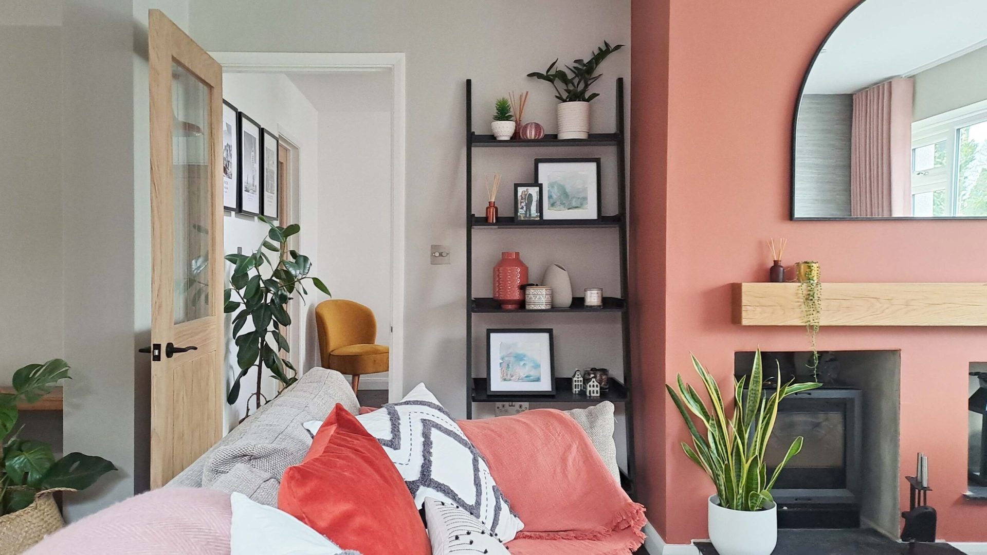 Basingstoke snug lounge 2